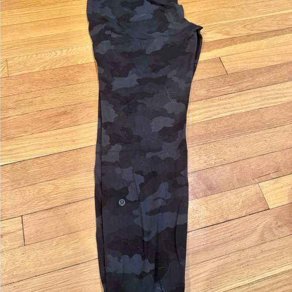 Lululemon high rise reasy to rulu jogger size 6 - Picture 3 of 4